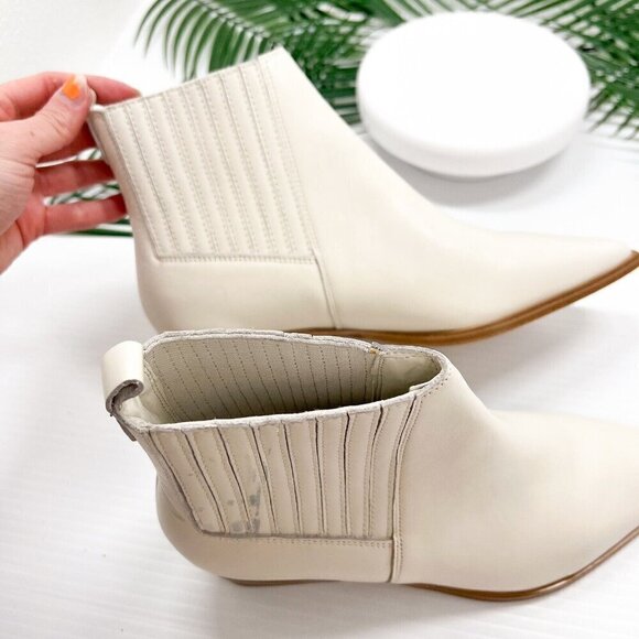 Marc Fisher Yarita White Leather Pointed Toe Low Heel Ankle Boots Size 6M - Picture 10 of 12